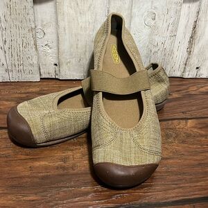 Keen Brown Flats